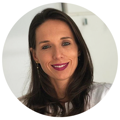 Especialista Roberta Santana